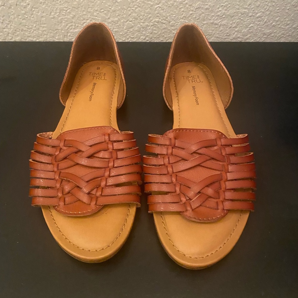 Women’s sandals